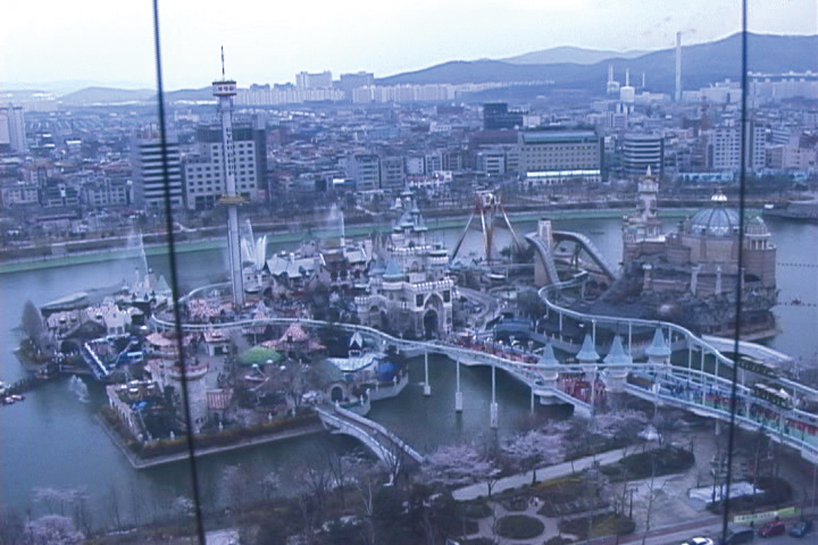 02 Looking at Magic Island, 2 Channel Installation for 2 Projectors, 2004