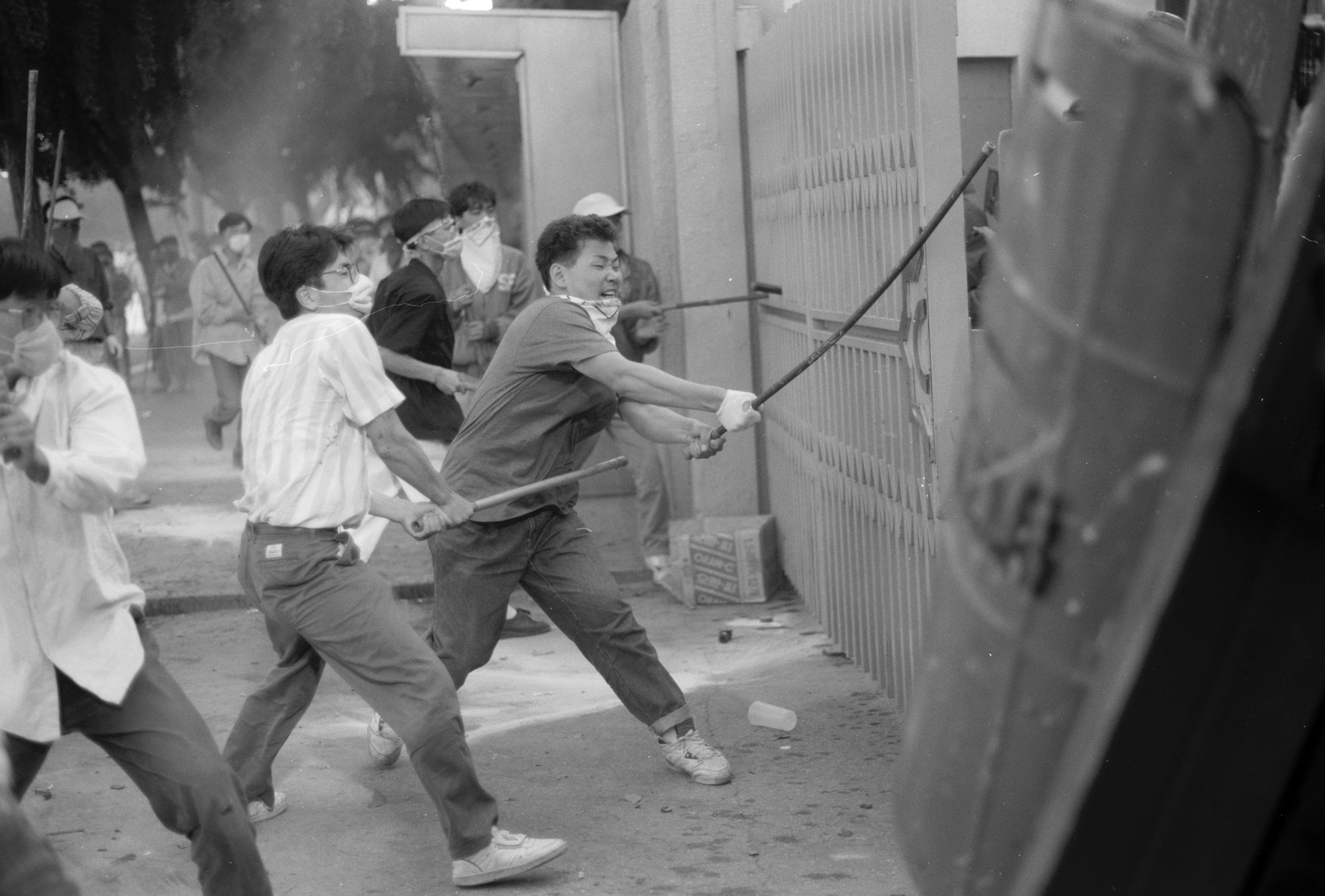 386 세대, 1989-1992 081