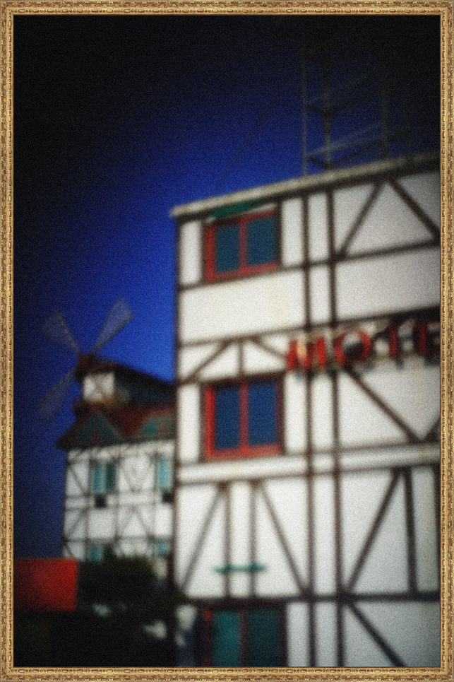 1. 꿈의 궁전-경주에 있는 모텔,2005