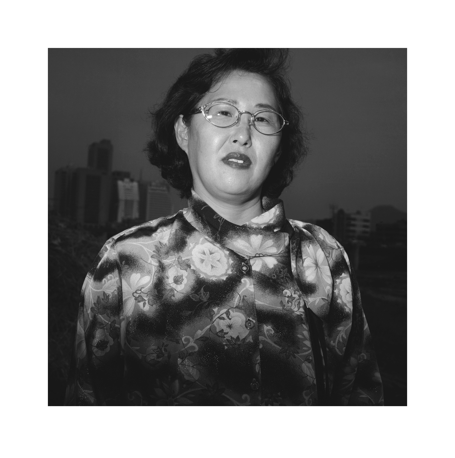 10 꽃 무늬 브라우스를 입은 아줌마, 1997년 3월 25일