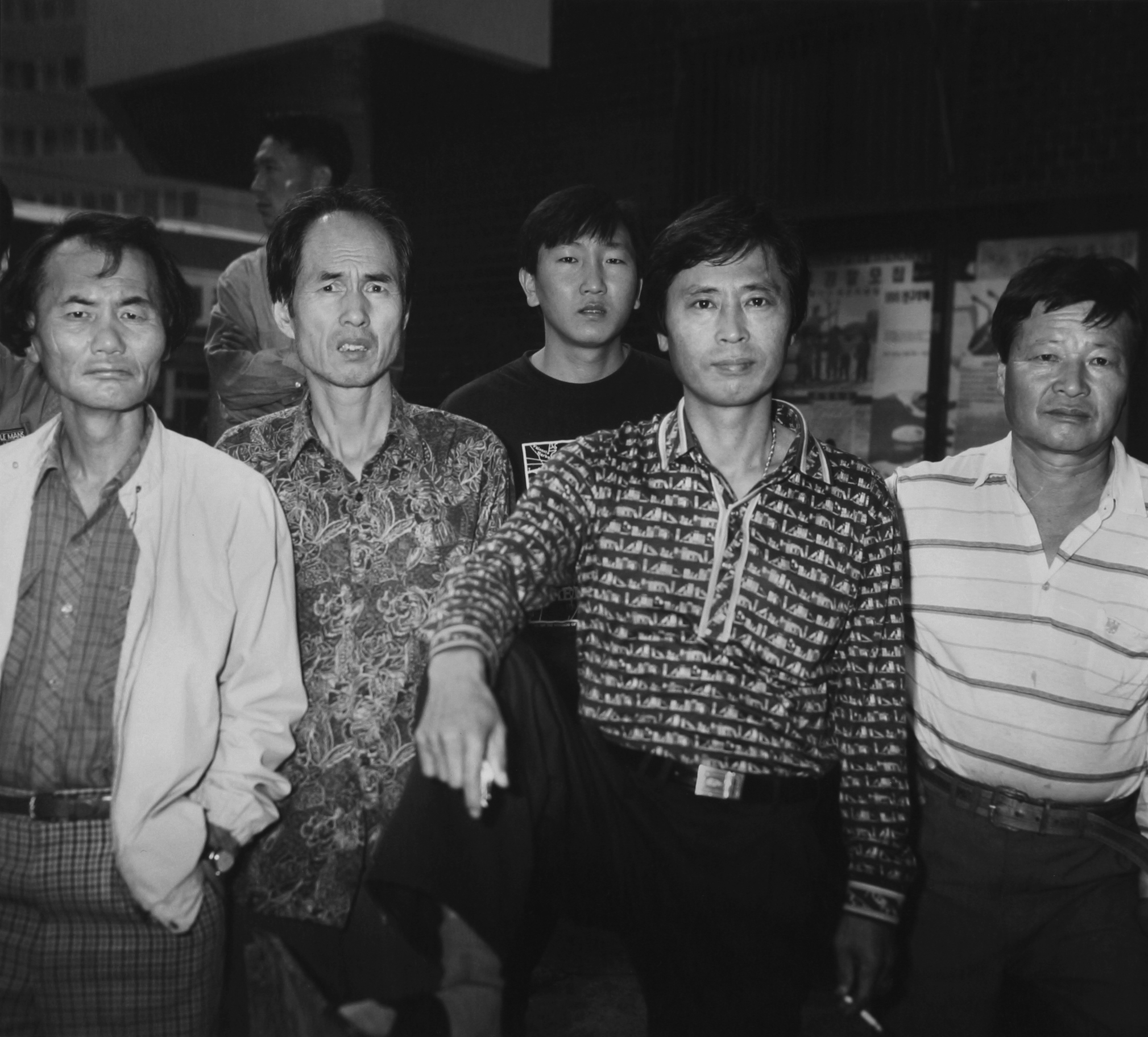 3.영화 꽃잎의 시위 장명을 구경하는 네 명의 광주 시민, 1995년 9월 29일