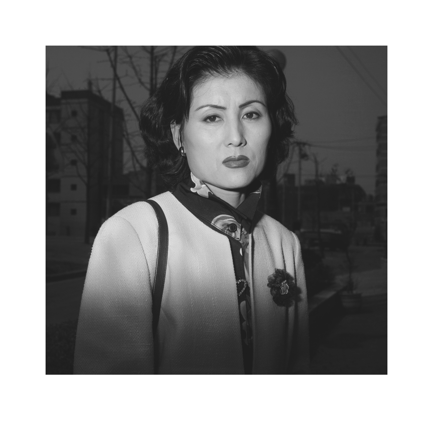 4 꽃 무늬 스카프를 한 아줌마, 1997년 3월 27일