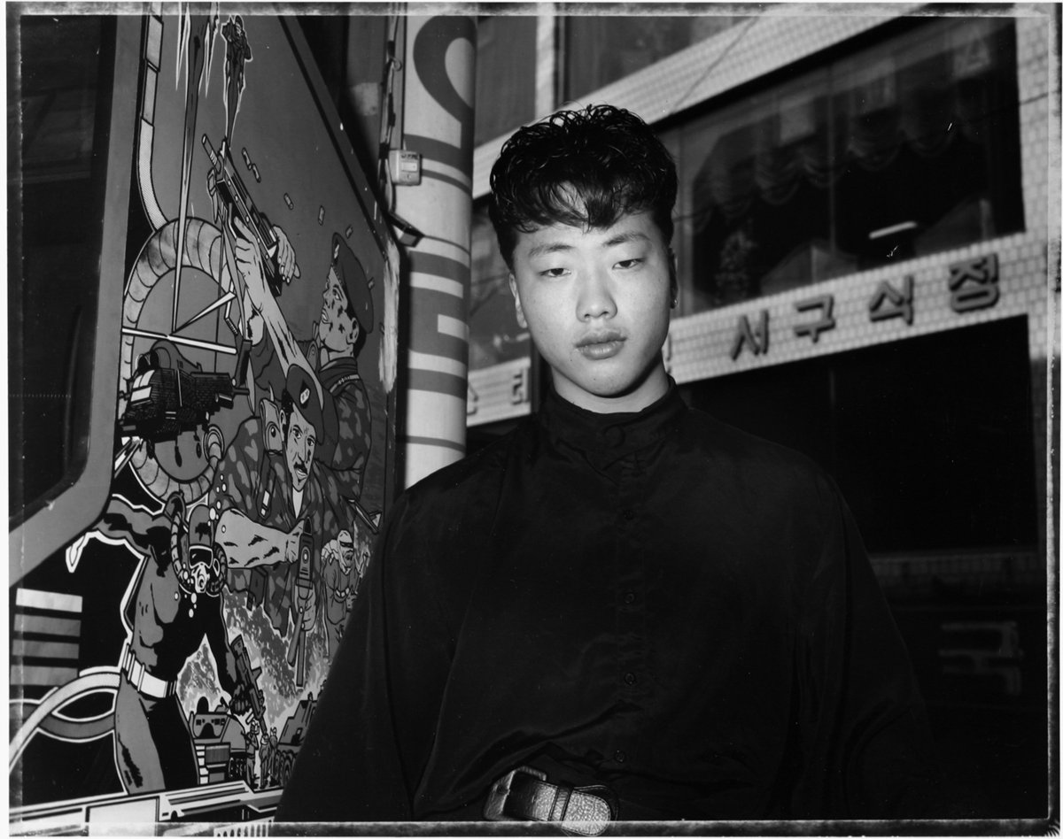 6 창규, 웨이터, 이태원 보광 노래방 앞에서, 199