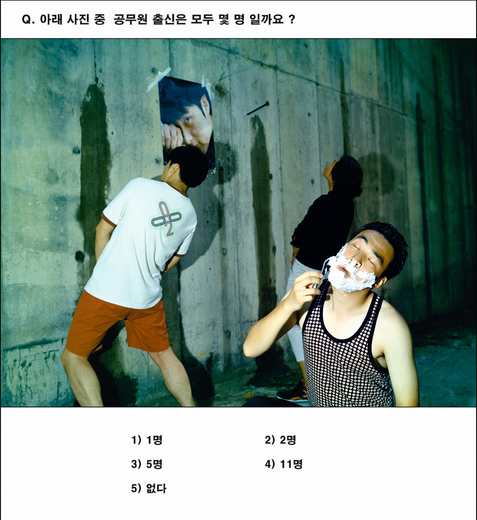 Comedy&Enigma Q&A Project 100x100cm c-print (5)