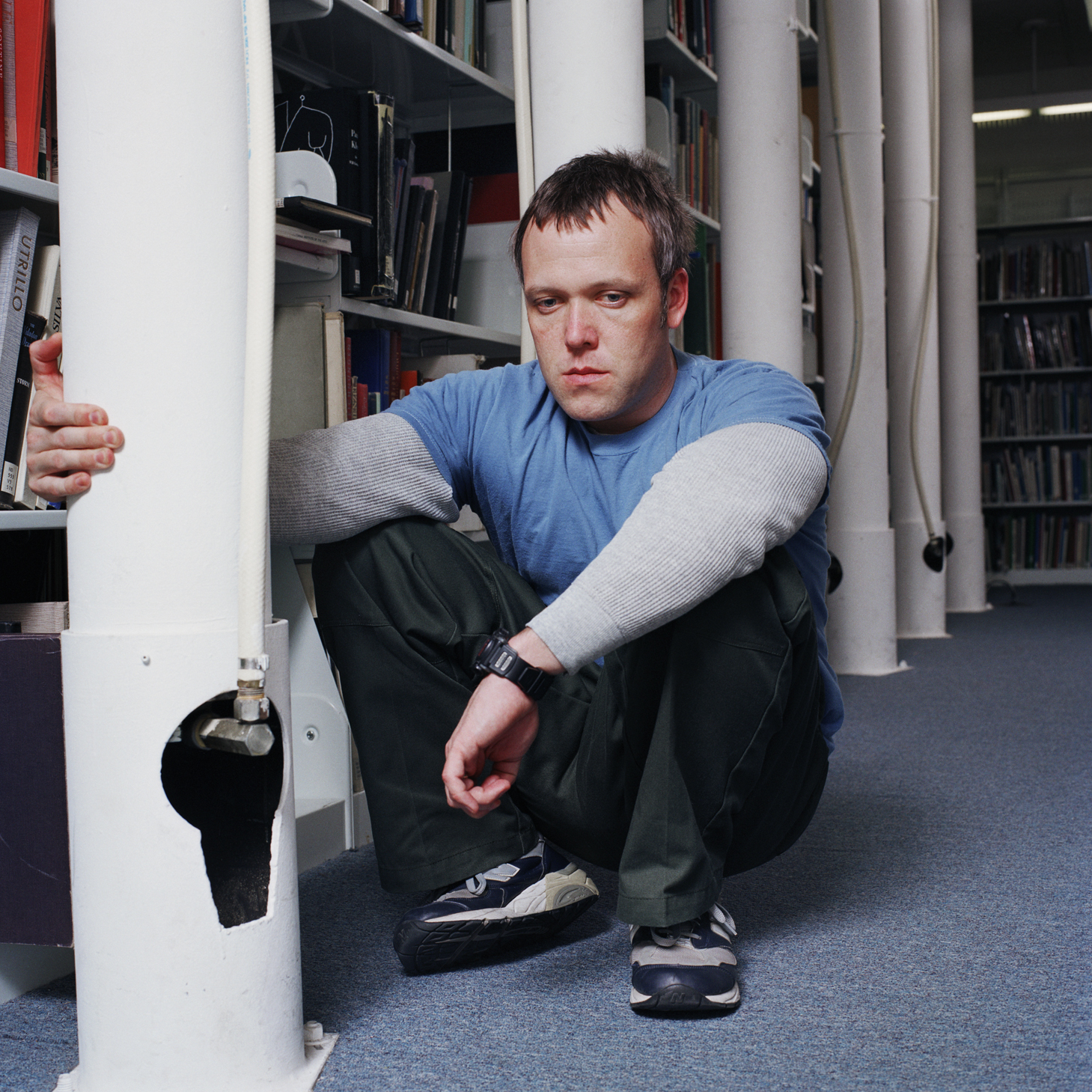 6. Jeff in the library, C-print, 100cmx100cm, 2003