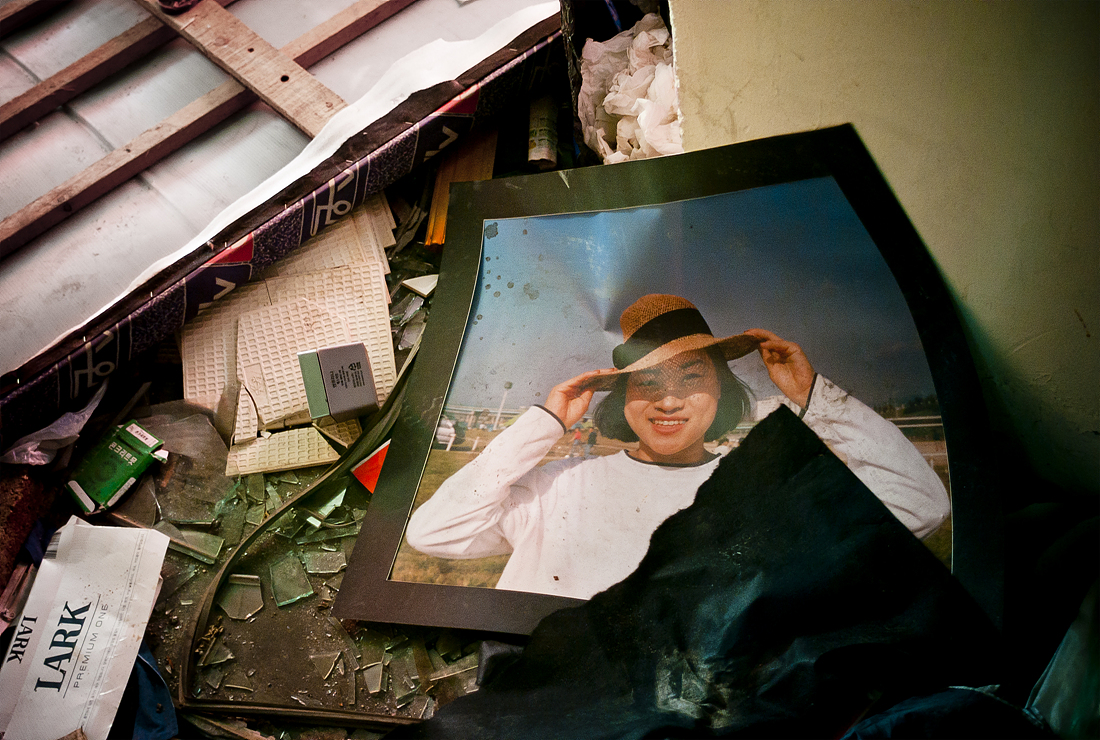 붉은 방#14_pigment print_27.9x35.6_2011