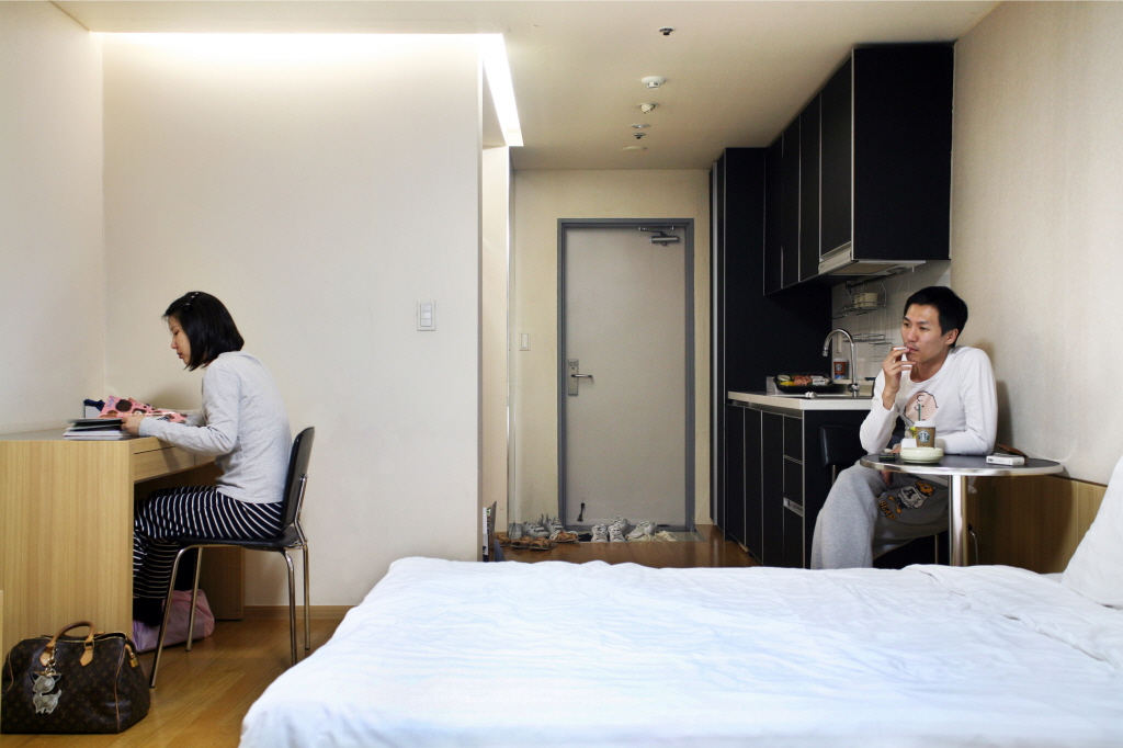 04 소통의 부재, 2009