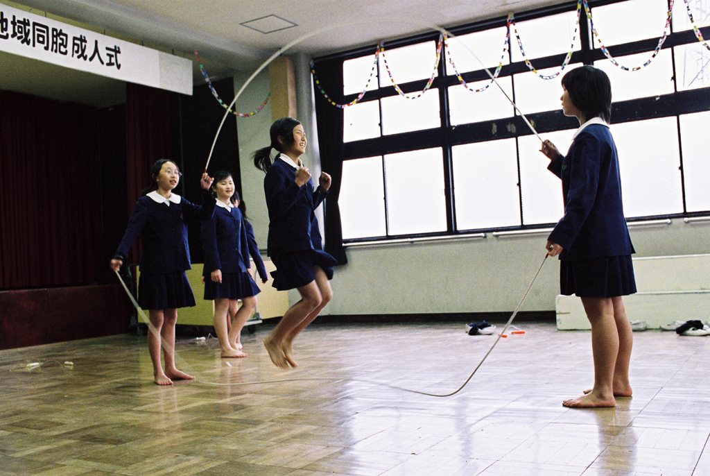 07 sweet hours_girls-18-02-2005