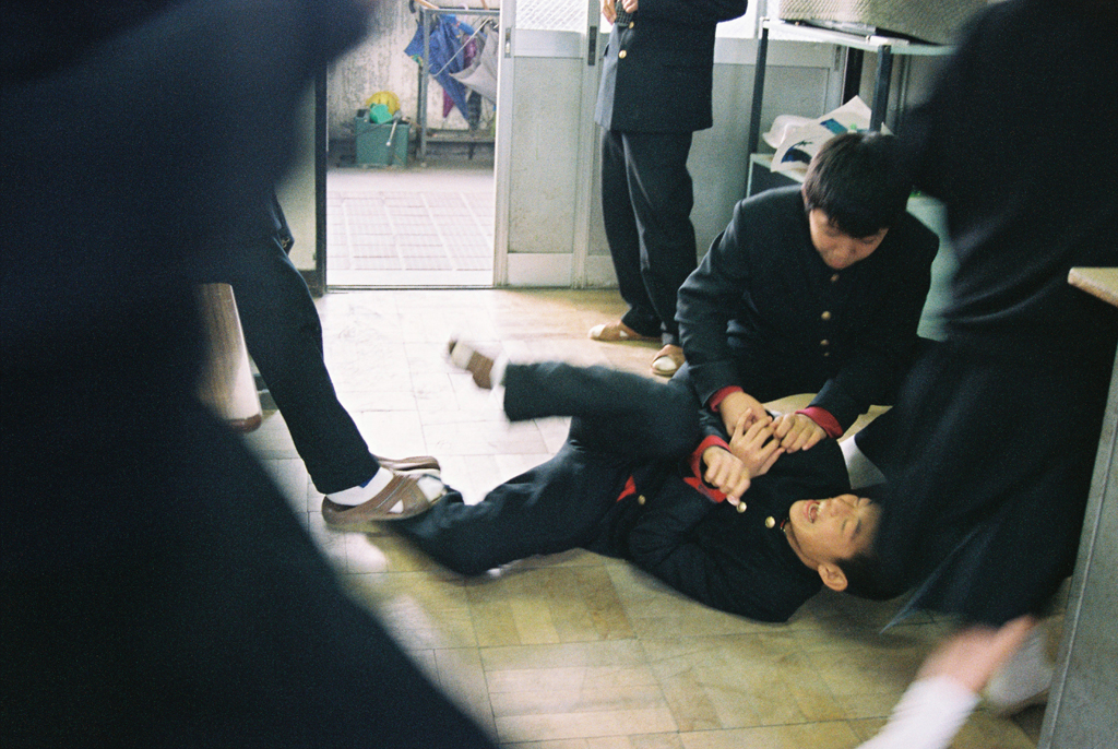 18 sweet hours_boys-18-11-2001