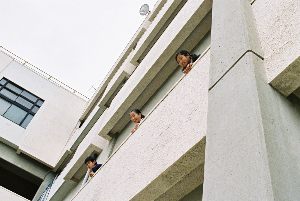 25 sweet hours_boy & girls-17-02-2005