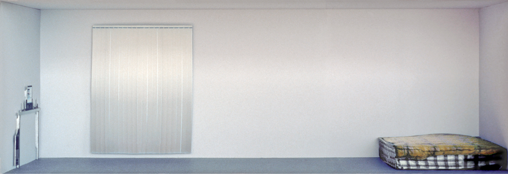 05.침대가 있는방_160x54cm_Inkjet Print_2007