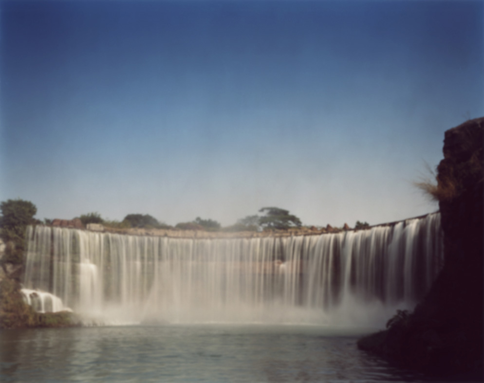 16 The Niagara Falls in Shenzhen,China 2005