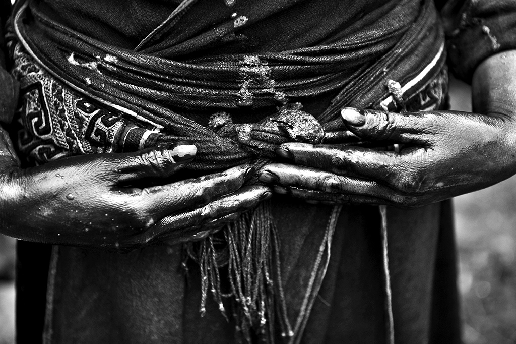 Asian Women at Work #15, Sa Pa, Lao Cai, Vietnam, Archival Pigment Print, 40x60cm, 2009