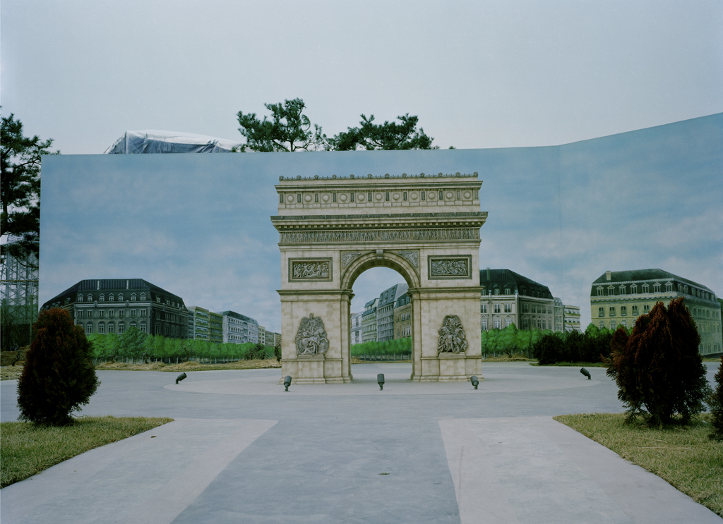 RW01-003, 127x169cm, Digital print, 2004