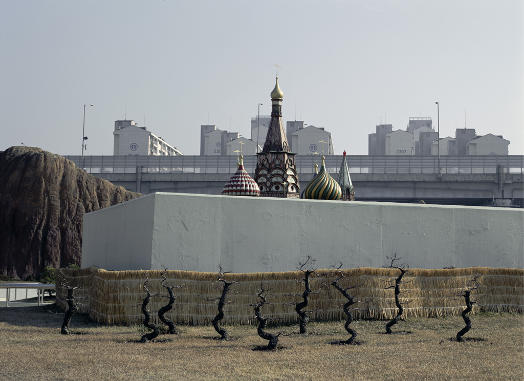 RW01-009, 127x169cm, Digital print, 2004