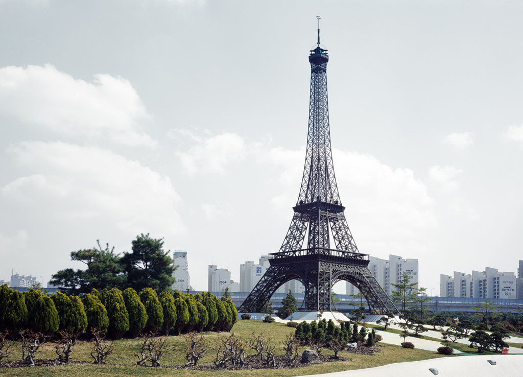 RW01-041, 127x169cm, Digital print, 2006