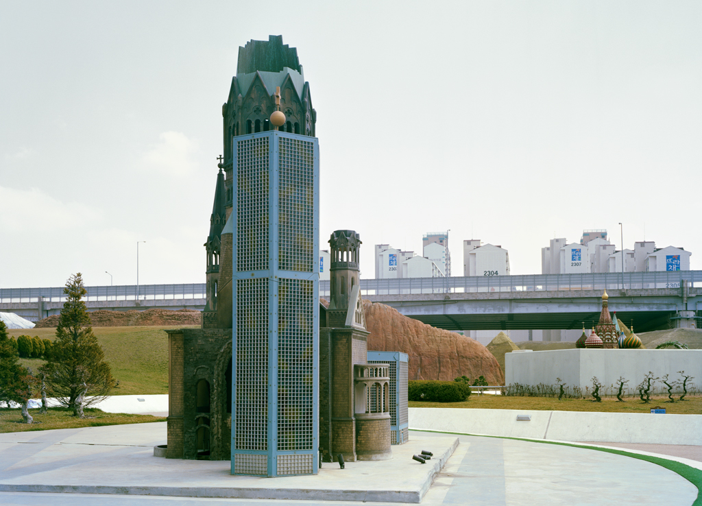 RW01-043, 127x169cm, Digital print, 2006