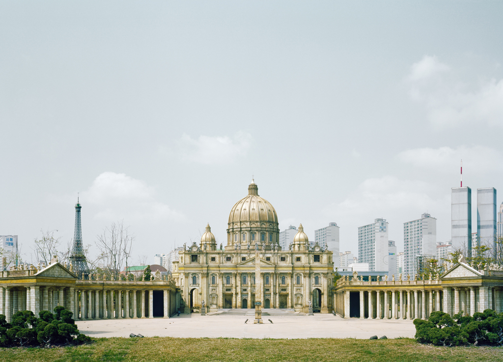 RW01-044, 127x169cm, Digital print, 2006