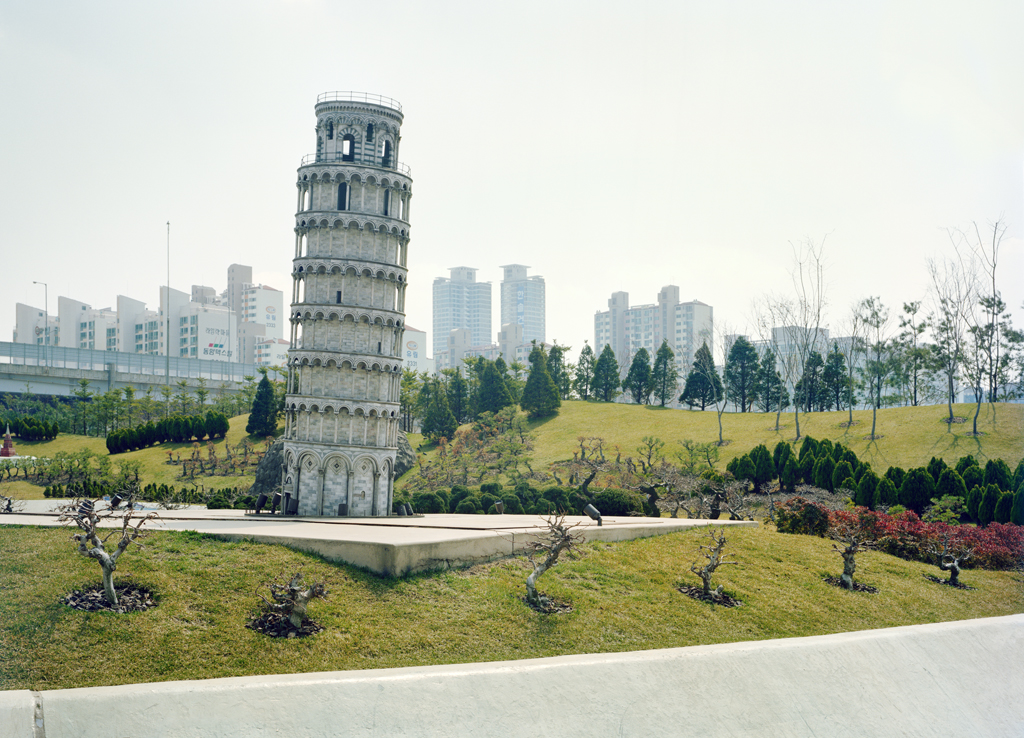 RW01-045, 127x169cm, Digital print, 2006