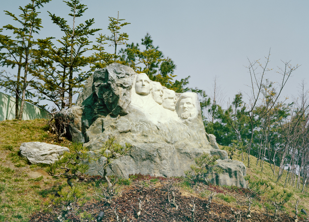 RW01-046, 127x169cm, Digital print, 2006