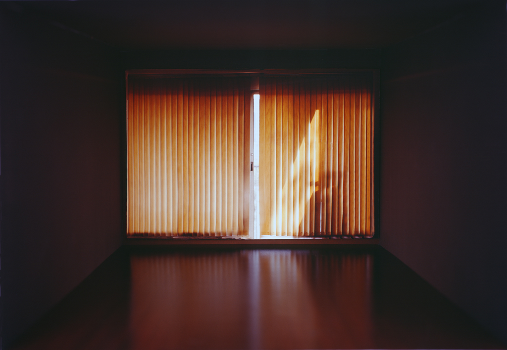 Shadow room_Digital Inkjet Print_110x76cm_20082009_To the Desert series