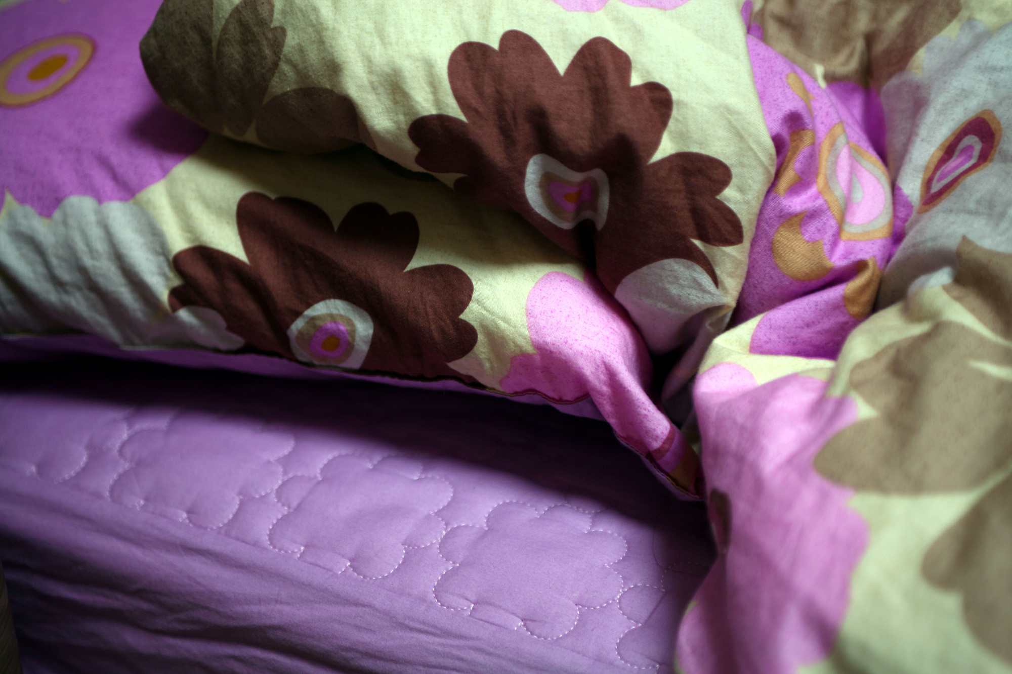 There are..., 이불, 30×40inch, Digital Print, 2007