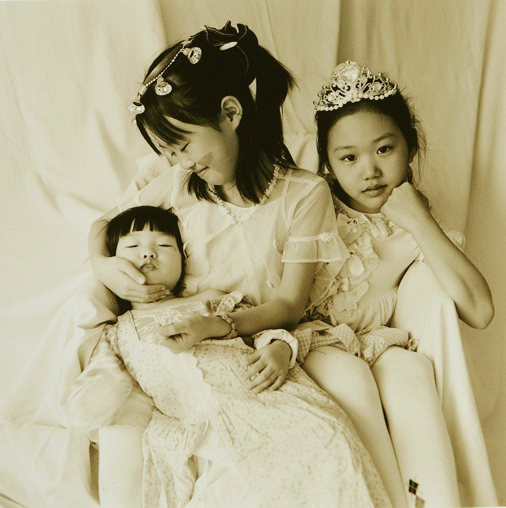 공주놀이 II, 2001