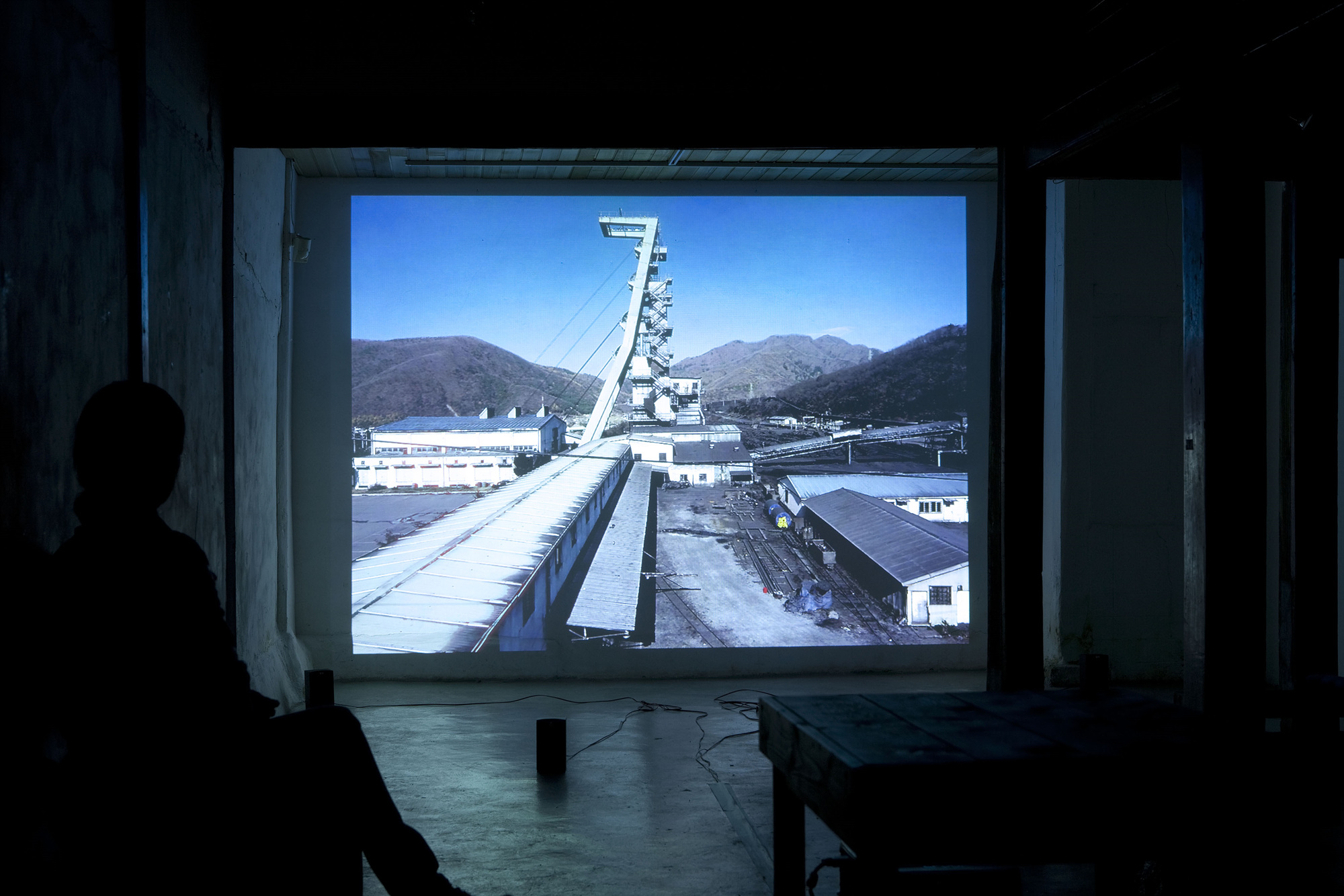 001-[Mirror of the Landscape(Video Text 50;30'')] Alternative Space Geonhi 2009