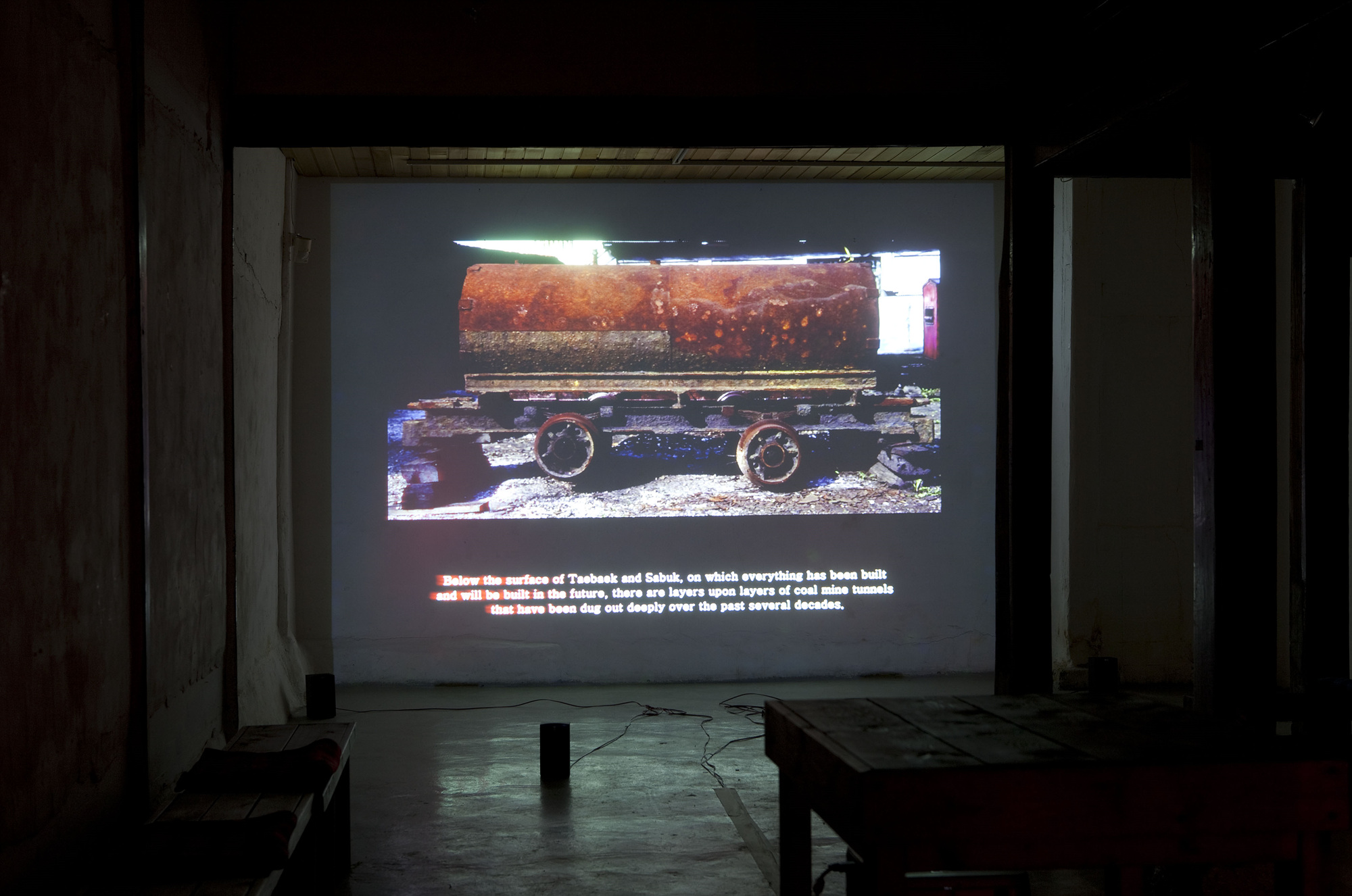 005-[Mirror of the Landscape(Video Text 50;30'')] Alternative Space Geonhi 2009