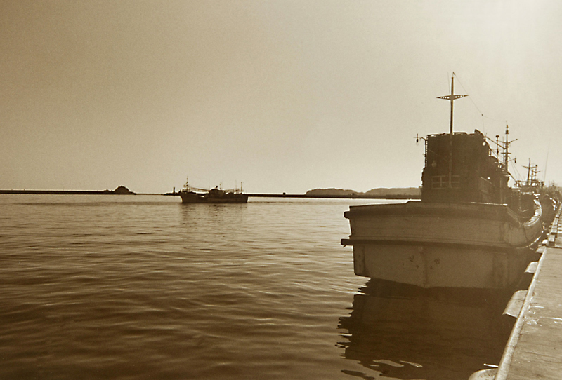 SMELL OF THE BLACK SEA  13 gelatin silver print 35x55cm wooden framed