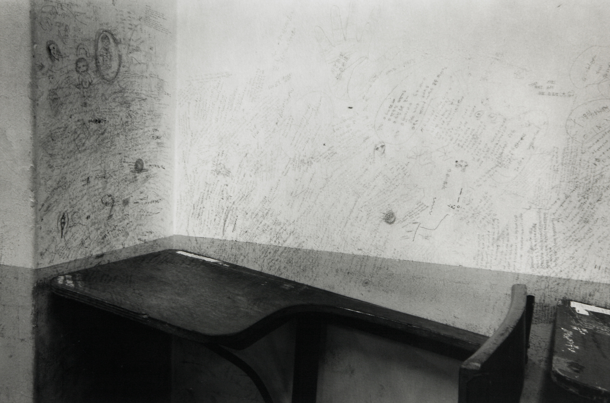 SW20 gelatin silver print 20x30cm wooden framed