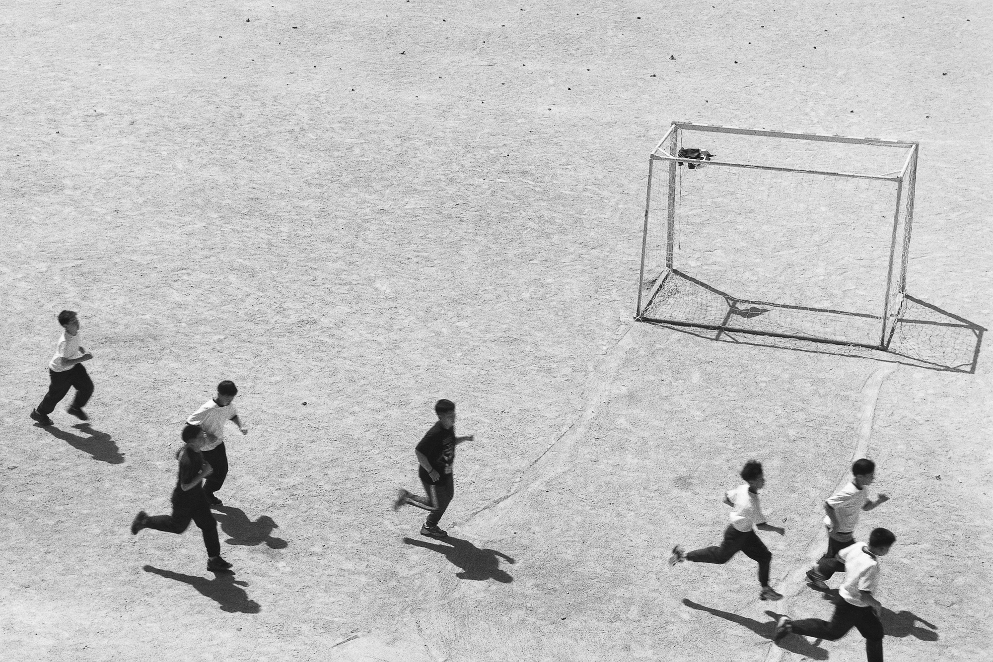 SW33 gelatin silver print 20x30cm wooden framed