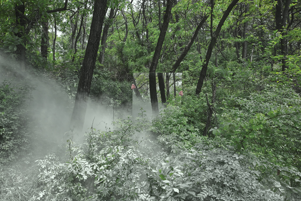 The Square04_Digital Pigment Print_112cm x 74cm_2010