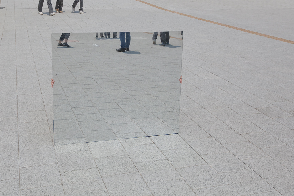 The Square14_Digital Pigment Print_112cm x 74cm_2010