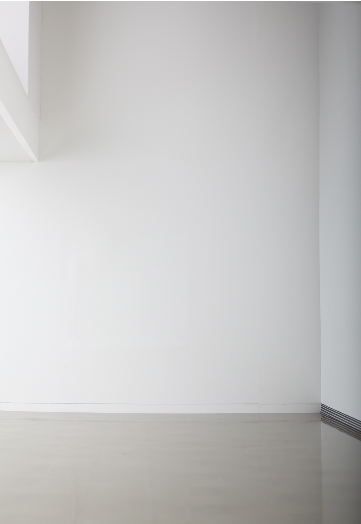 White wall sk002 Arhcival Inkjet print, 40x28cm, 2011