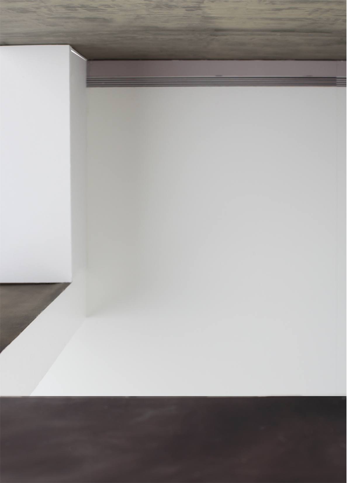 White wall sk003 Arhcival Inkjet print, 40x28cm, 2011