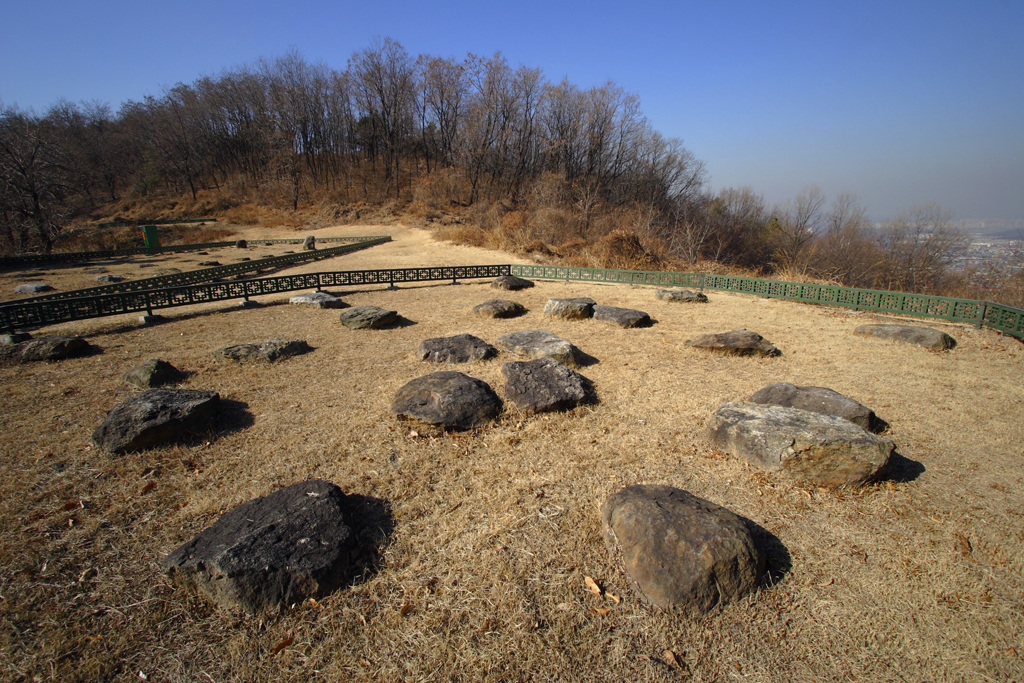 시간의 지문 13.이성산성 천단(2006년)