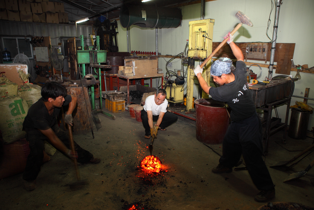 칼과 철 5.사철제련(2009년)