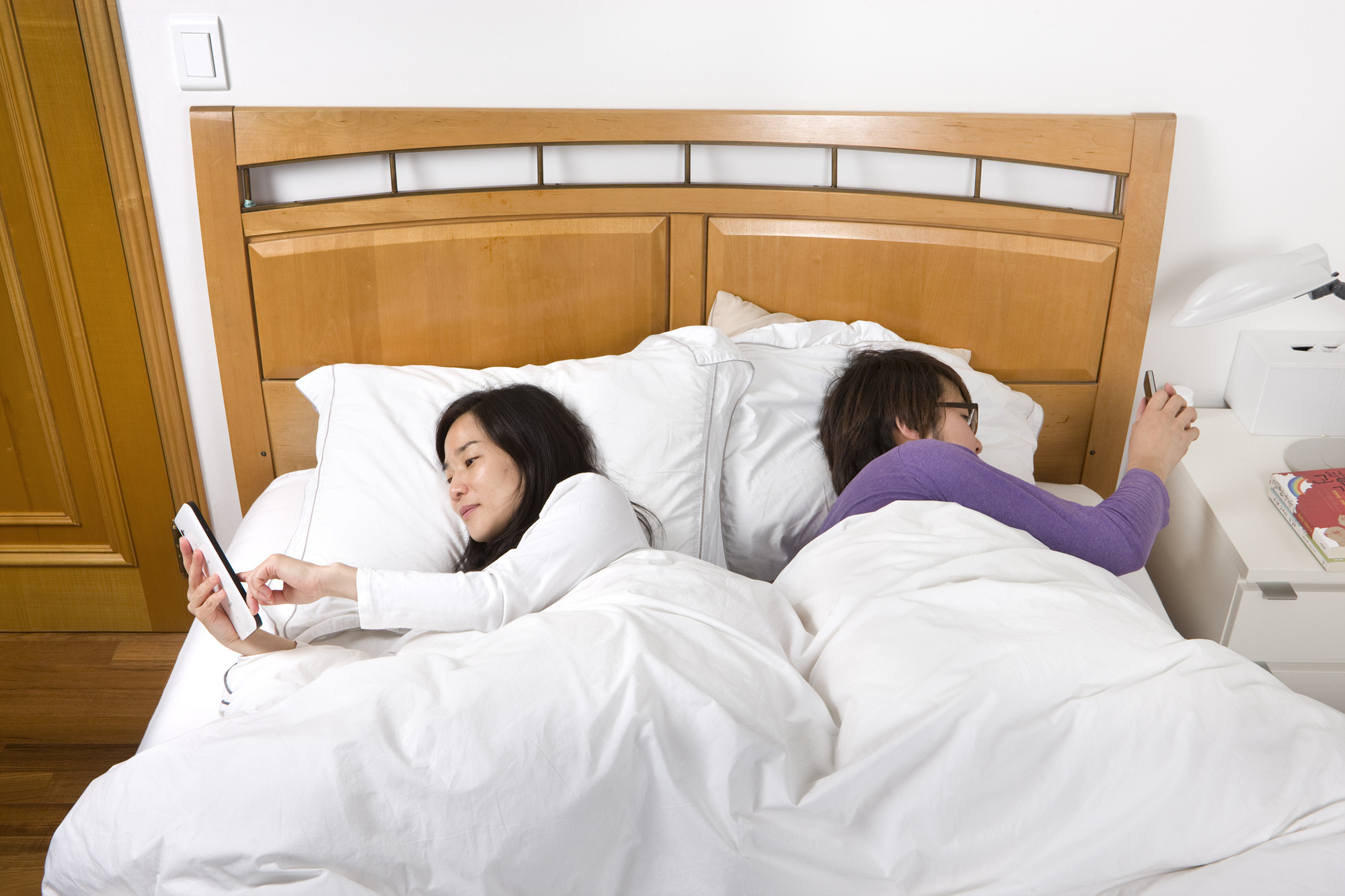 06_잠자리에 든 선민과 윤규