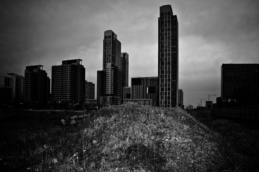 BABEL #9, Archival Pigment Print,  84x59.4cm, 2012