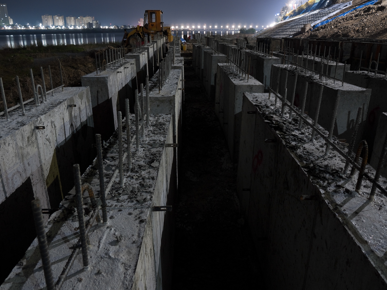 Down by the River_여주, 남한강_Namhangang, Yeoju_Pigment Print_75x100cm_2010