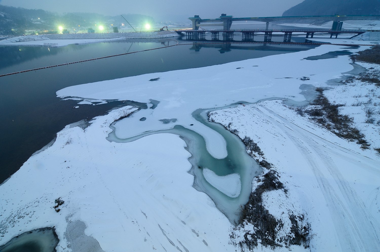 Down by the River_여주, 이포보_Ipobo, Yeoju_Pigment Print_70x105cm_2011