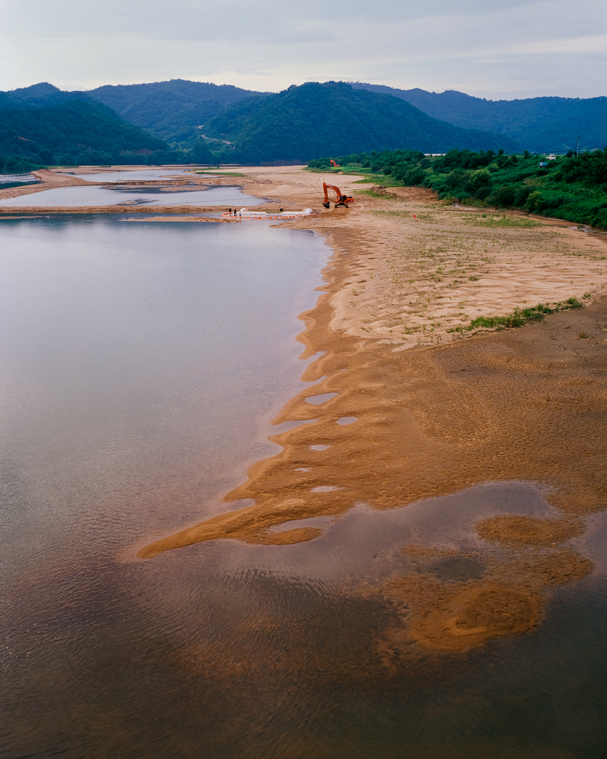Down by the River_예천, 낙동강_Nakdonggang, Yecheon_Pigment Print_100x80cm_2010
