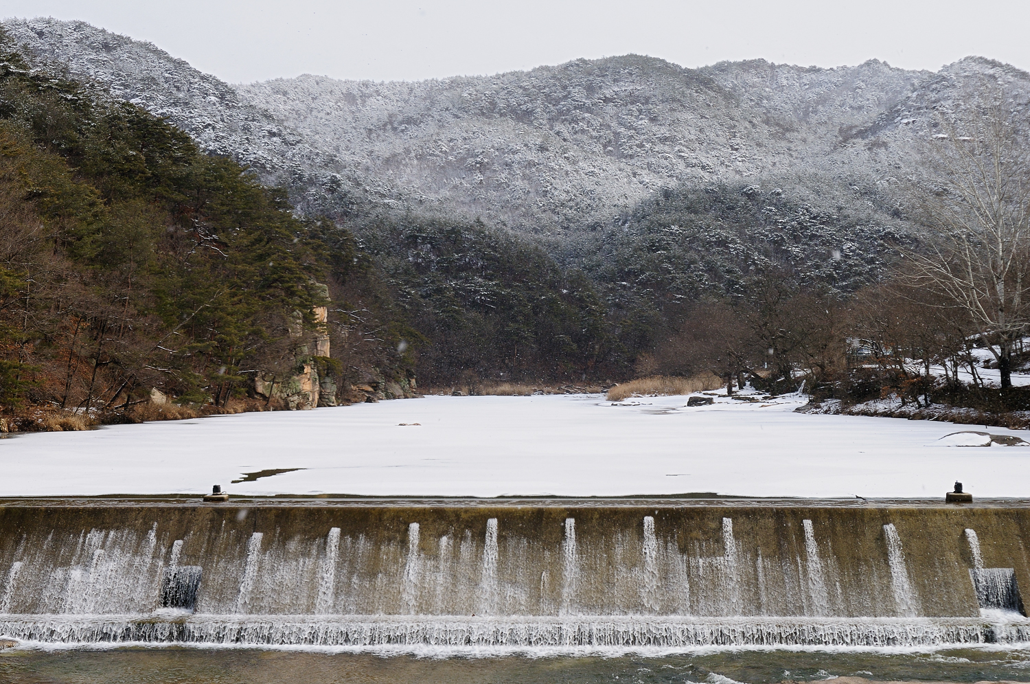 Interscape_괴산, 화양구곡_Hwayanggugok, Goesan_Pigment Print_73x110cm_2010
