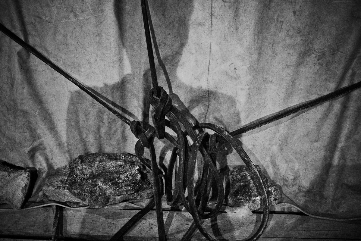 REQUIEM #5, Archival Pigment Print, 84x59.8cm, 2010