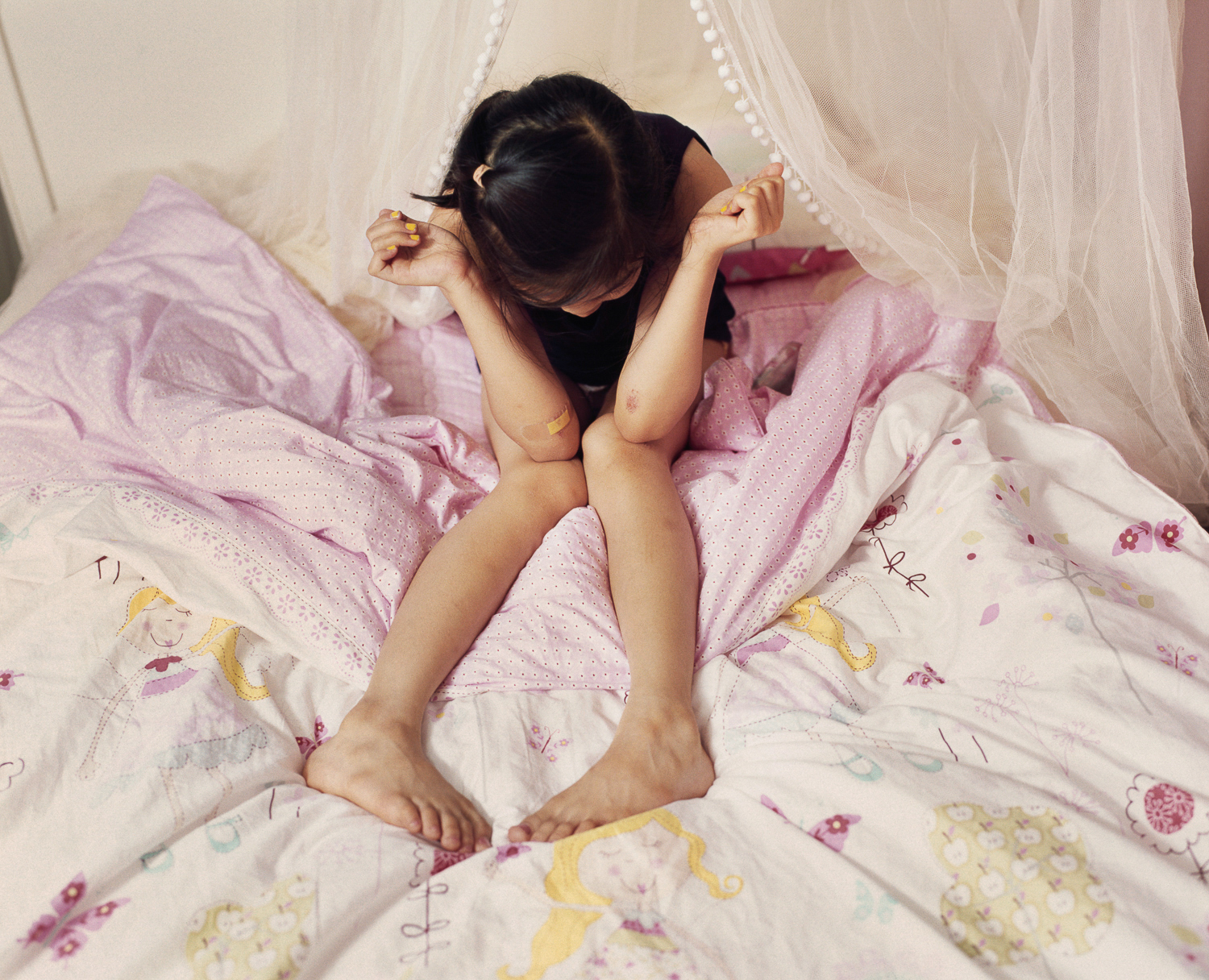 17. Yeonsoo, archival pigment print, 30X37inches, 2013