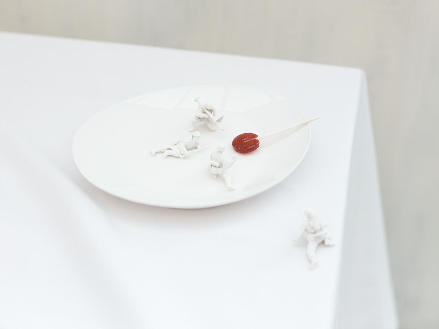 Romantic Soldiers s#1-Pigment Print on fine art paper 80X60cm 2011