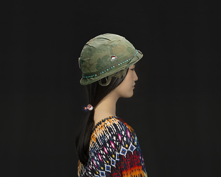 8. Suicide Bomber, 자살 폭탄 테러범, 136 x 108 cm, Pigment Print, 2013-2014