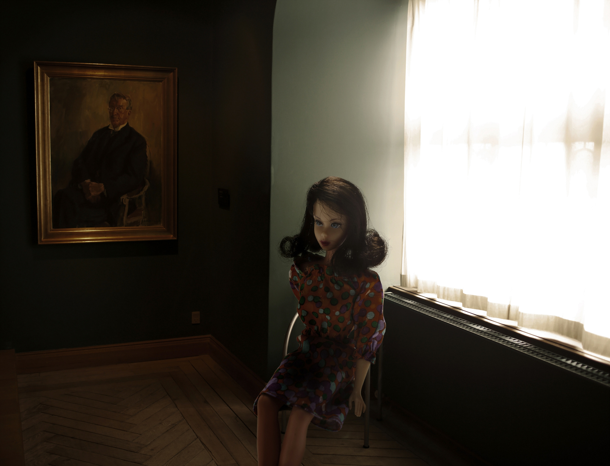 02-A Widow, Pigmentprint, 109cm X 83cm, 2009