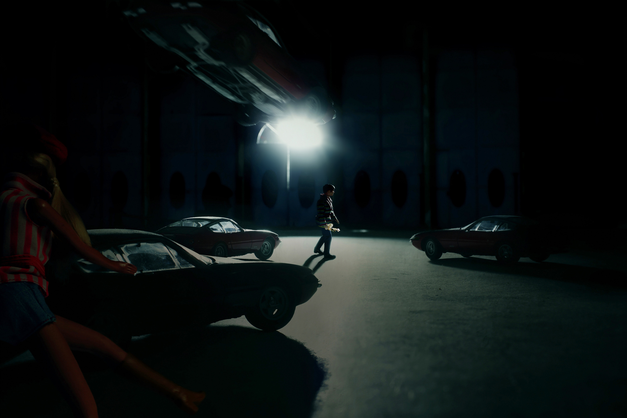 17 Surrounded, Pigmentprint, 125cm X 83cm, 2010